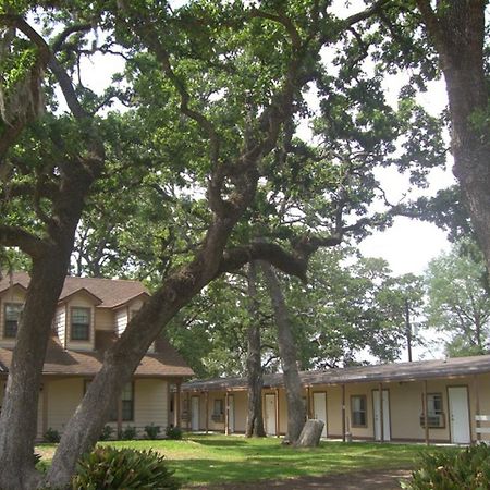 Hempstead Country Inn & Suites Экстерьер фото